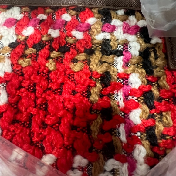 Ann Taylor NWT Red Felted Plaid Tweed Bucket Purse Tote Bag - Picture 3 of 7